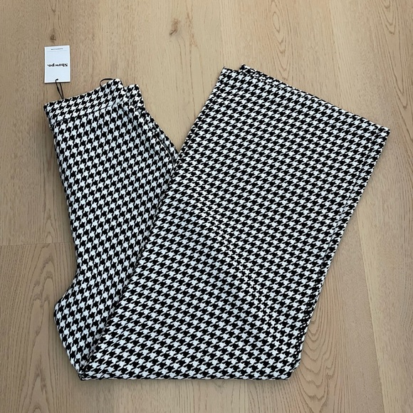 Showpo Black & White Houndstooth Wide-Leg Pants - Picture 5 of 5